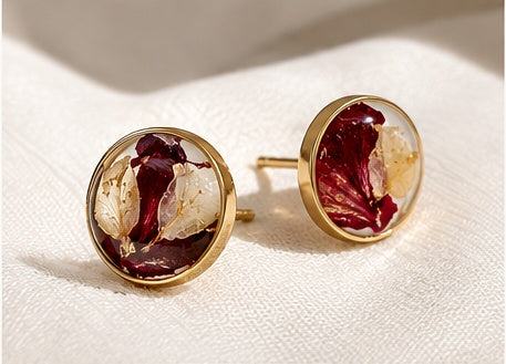 Concept rendering of Le Rosse Studio Botanical Forms preserved botanical earrings