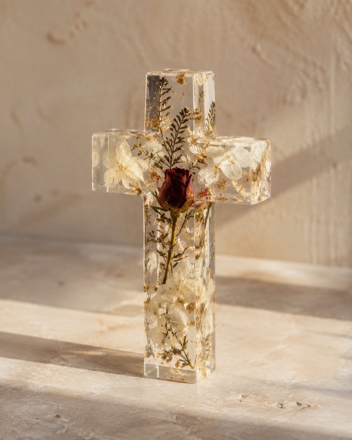 Le Rosse floral resin cross with preserved flowers and gold leaf